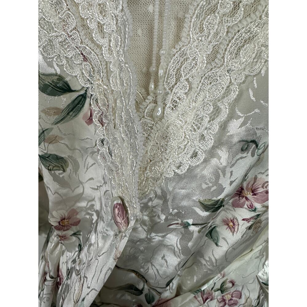 Vintage California Dynasty Medium 100% Polyester Floral Nightgown and Robe Set - Picture 16 of 16